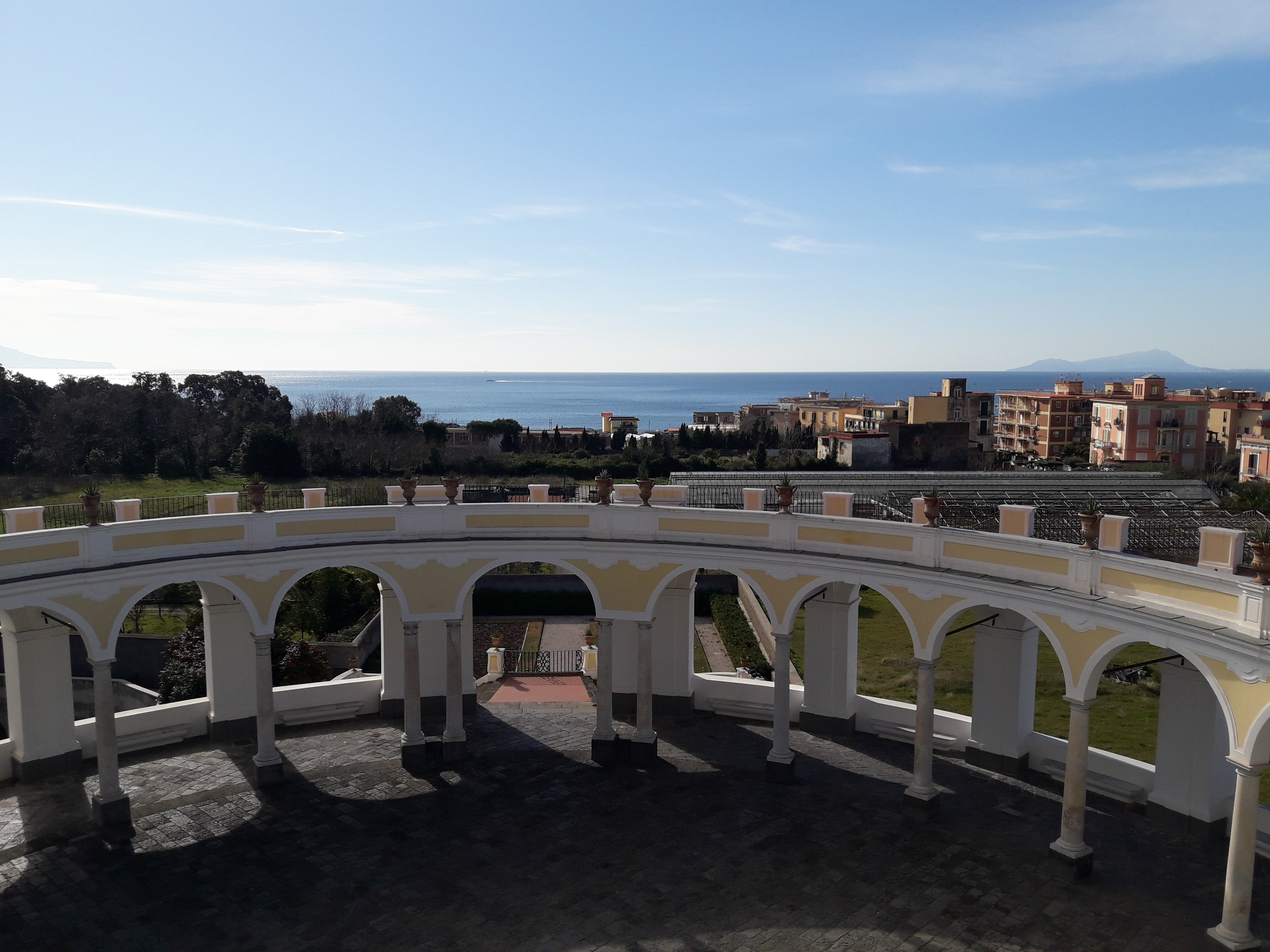 la colonnade de la Villa Campolieto